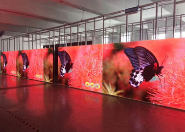 China La pantalla interior gigante de la publicidad del LED, RGB llevó la pared video P2.5mm de la exhibición proveedor